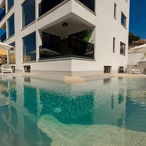  Apartment Royal