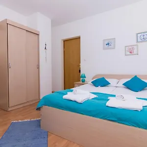  Pensión Jadran 2